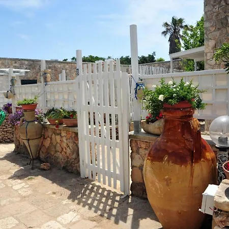 Grotta Monaca Apartahotel
