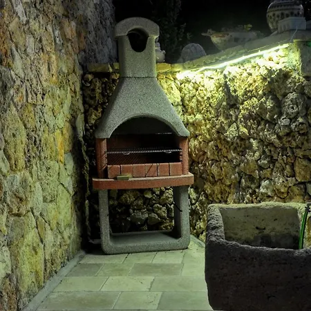 Grotta Monaca Apartahotel