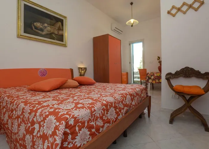 Grotta Monaca Aparthotel 3*