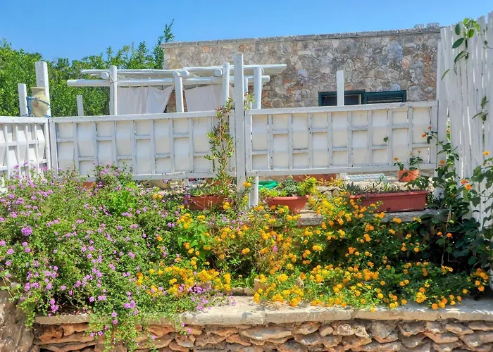 Grotta Monaca Aparthotel